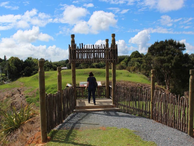 Crown to return pā  to iwi, public access retained